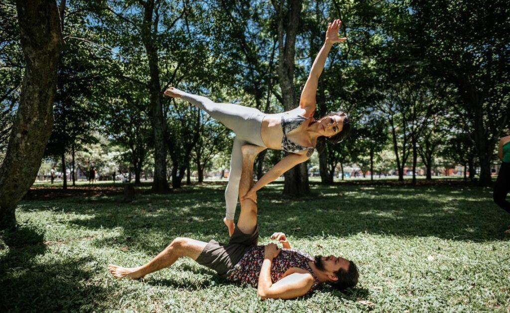 Acro Yoga Foto: Cesar Badilla Miranda Licens: Unsplash
